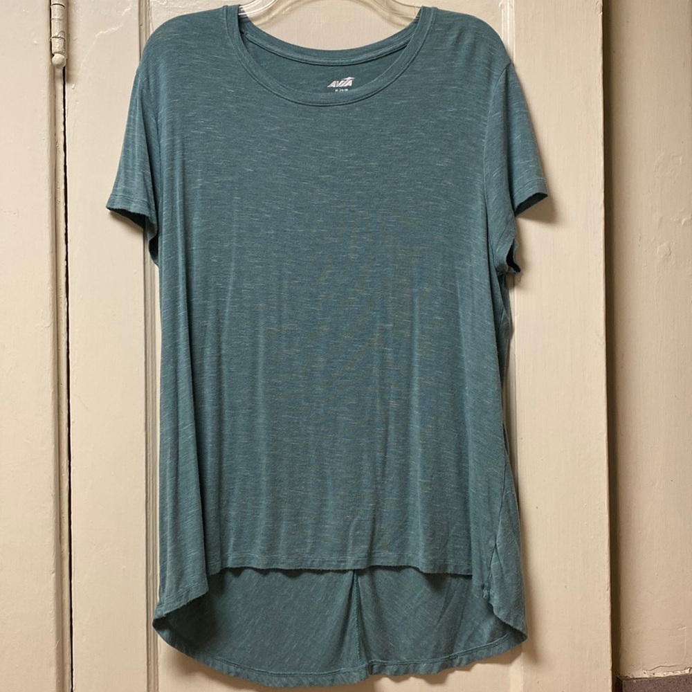 Avia Tee